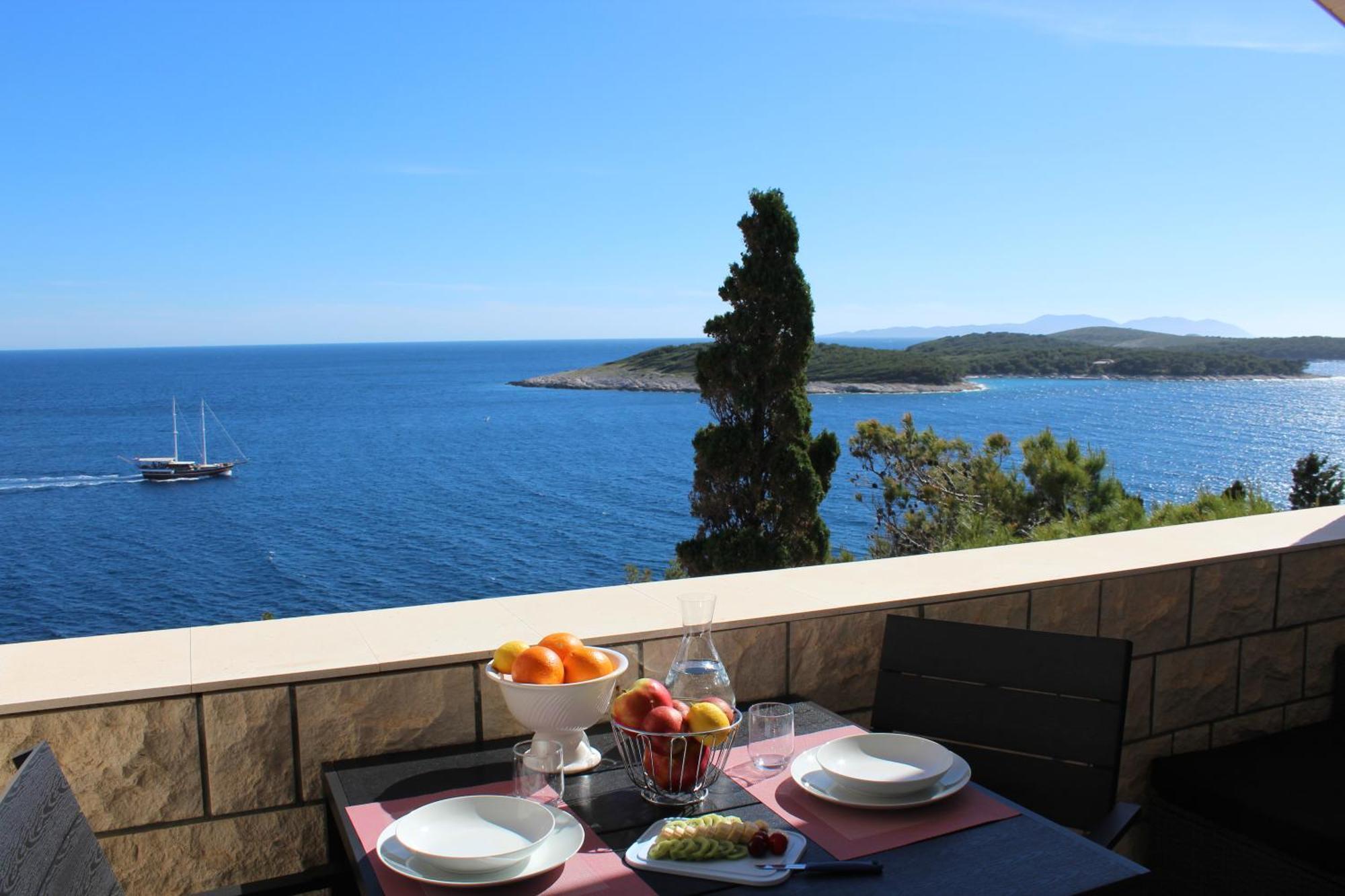 Kiki'S Haven By Villa Kristonia Hvar Town Eksteriør bilde